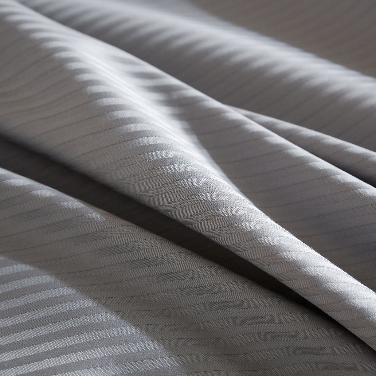 91家纺网 家纺一手货源 找家纺 ONE TWO ONE 121 2025新款长绒棉高支高密贡缎高定提花（小cr）四件套（【提供买家秀】}为了各位老板们都有利润空间，平台控价券后不得低于218/298/318元，感谢您的配合与支持！）