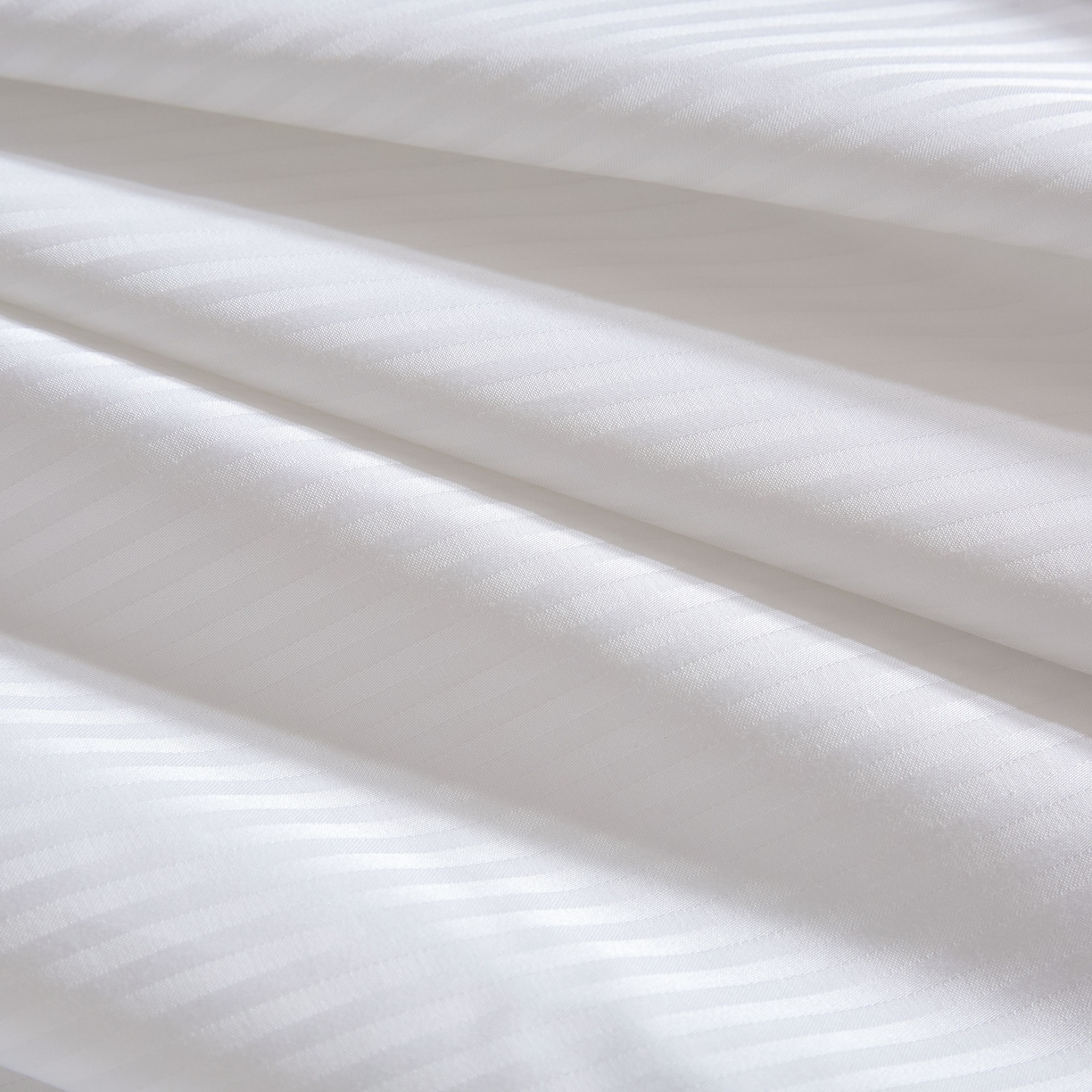 91家纺网 家纺一手货源 找家纺 ONE TWO ONE 121 2025新款长绒棉高支高密贡缎高定提花（小cr）四件套（【提供买家秀】}为了各位老板们都有利润空间，平台控价券后不得低于218/298/318元，感谢您的配合与支持！）