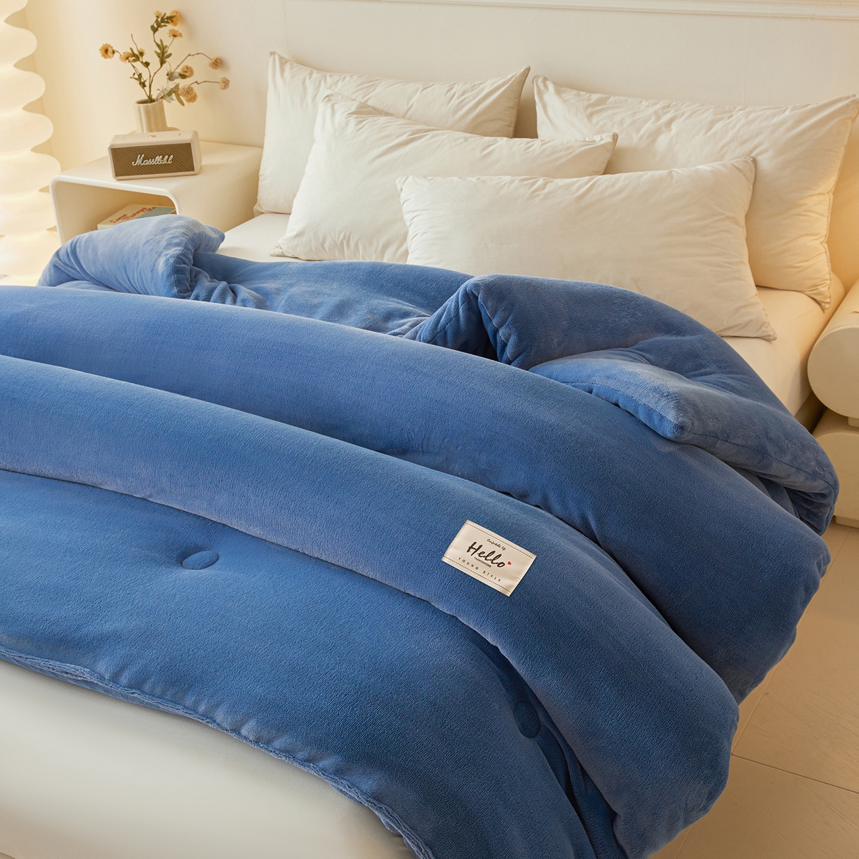 91家纺网 家纺一手货源 找家纺 猎鹿人家纺 2025新款柔暖纯色牛奶绒冬被被子被芯 宝石蓝