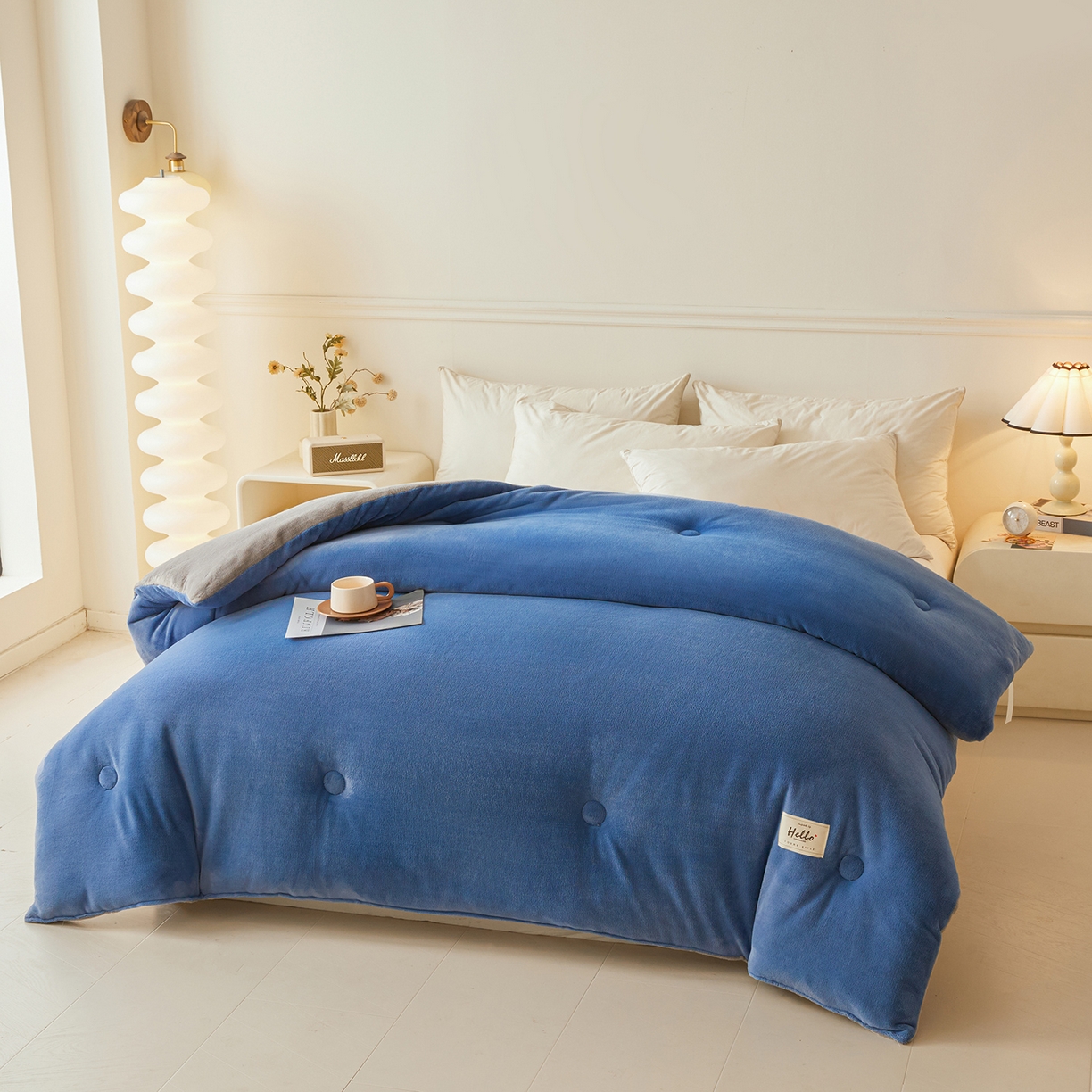 91家纺网 家纺一手货源 找家纺 猎鹿人家纺 2025新款柔暖纯色牛奶绒冬被被子被芯 蓝灰双拼