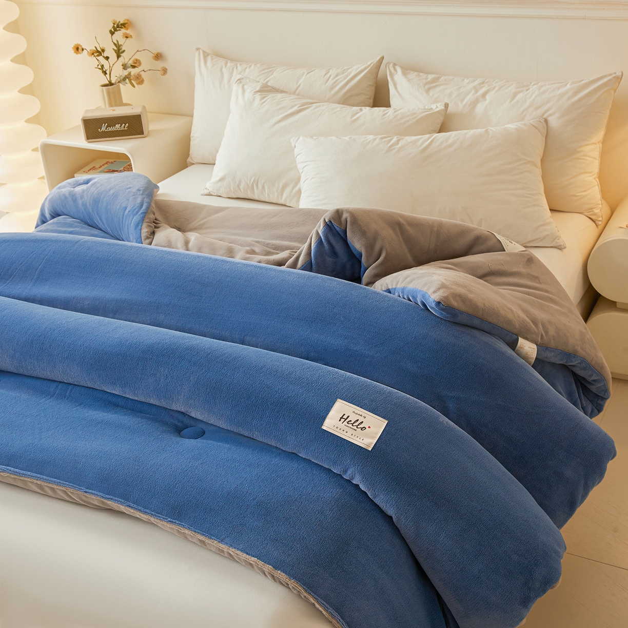 91家纺网 家纺一手货源 找家纺 猎鹿人家纺 2025新款柔暖纯色牛奶绒冬被被子被芯 蓝灰双拼