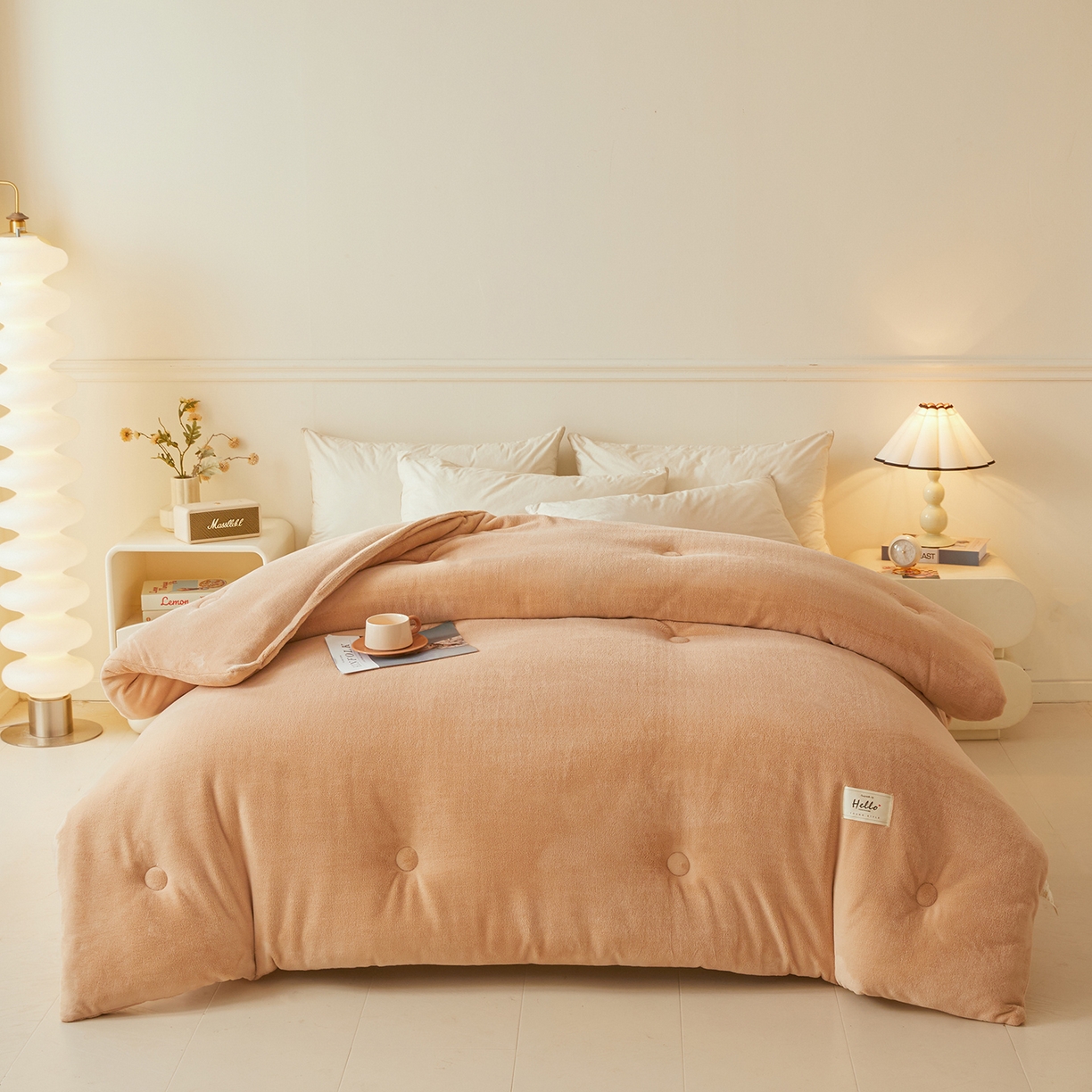 91家纺网 家纺一手货源 找家纺 猎鹿人家纺 2025新款柔暖纯色牛奶绒冬被被子被芯 奶驼色