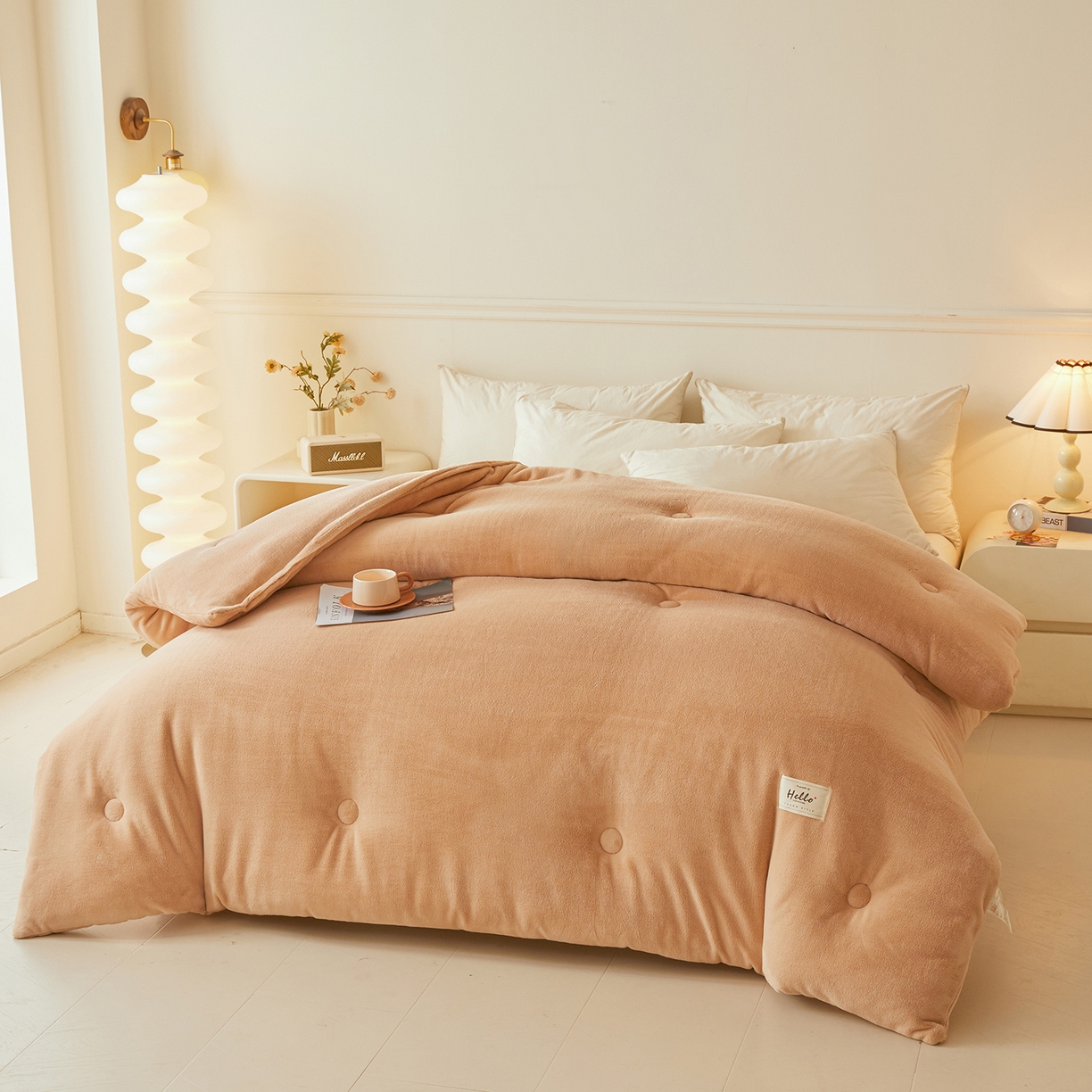 91家纺网 家纺一手货源 找家纺 猎鹿人家纺 2025新款柔暖纯色牛奶绒冬被被子被芯 奶驼色