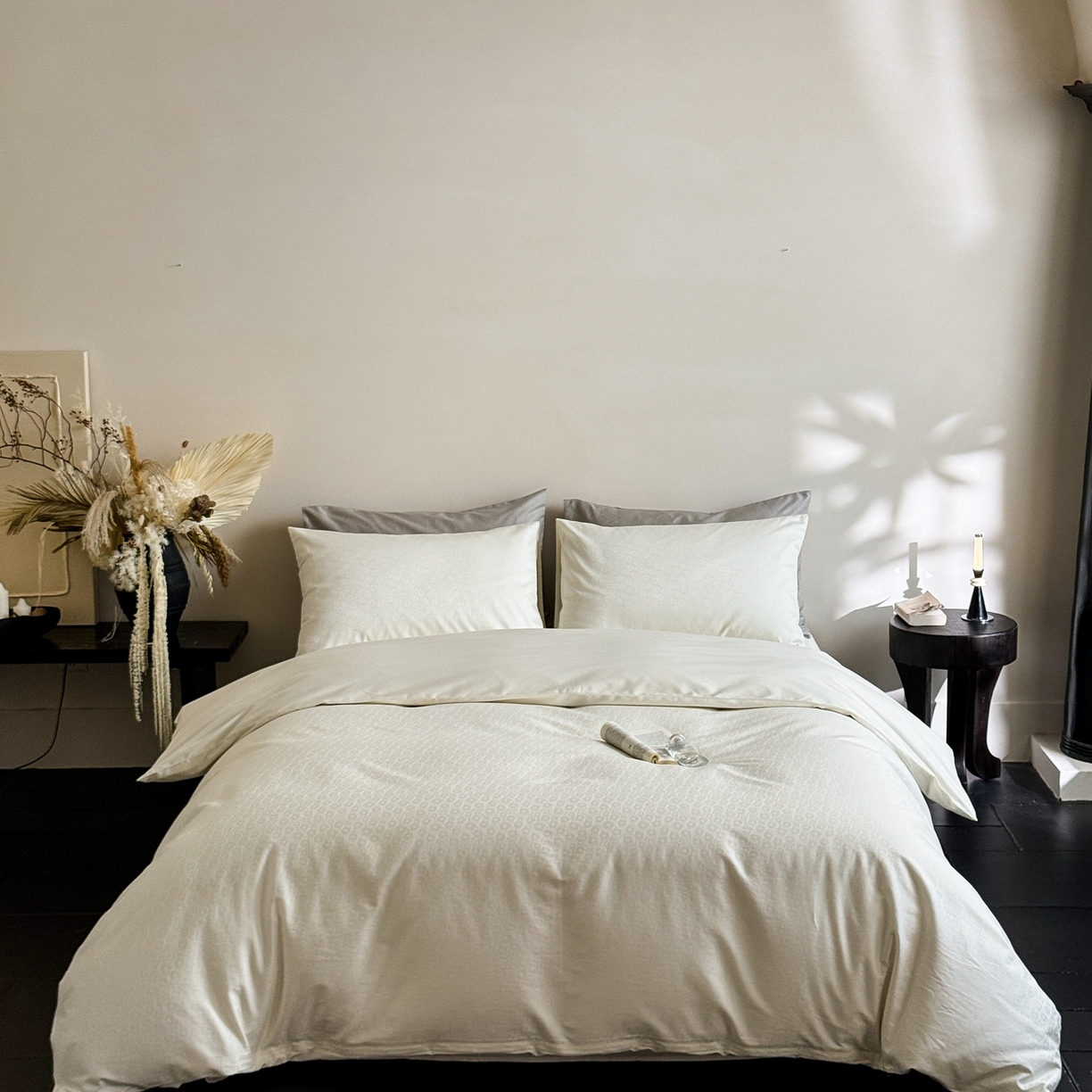 （总）ONE TWO ONE 1212025新款高支高密长绒棉贡缎精工提花四件套-壹朵甜甜（风格二）（为了各位老板们都有利润空间，平台控价券后不得低于228/318/338元，感谢您的配合与支持！）