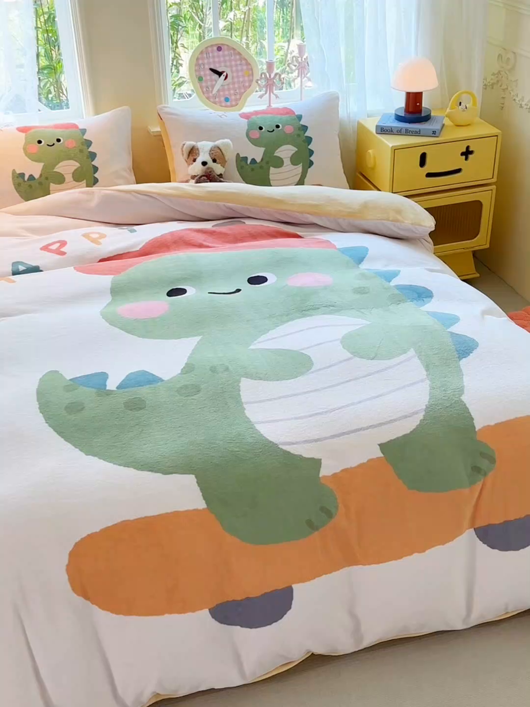 91家纺网 家纺一手货源 找家纺 ds生活馆 2025新款大版高克重双面牛奶绒四件套 滑板恐龙