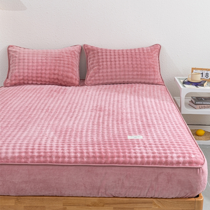 91家纺网 家纺一手货源 找家纺 恩和家纺 2025新款泡泡牛奶绒床笠 豆沙粉