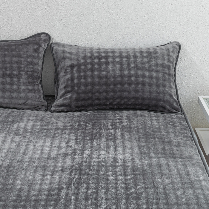 91家纺网 家纺一手货源 找家纺 恩和家纺 2025新款泡泡牛奶绒床笠 深灰