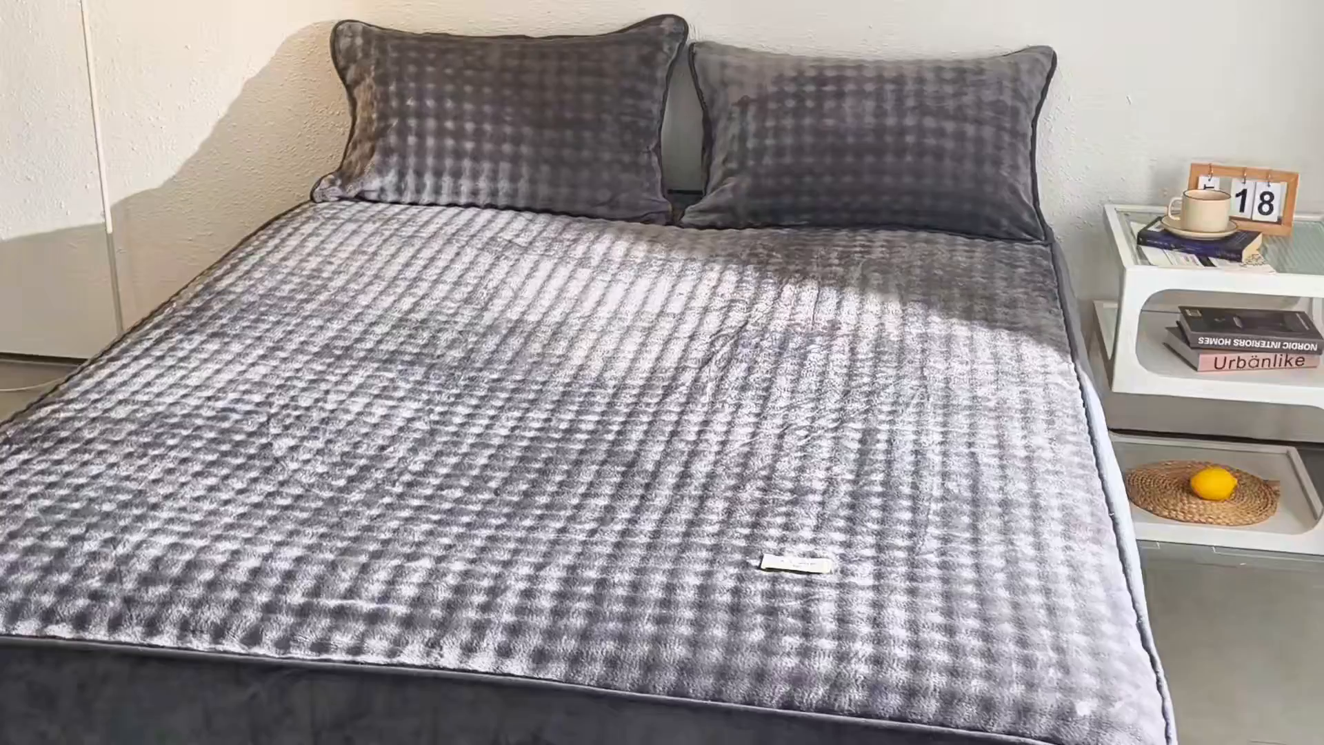 91家纺网 家纺一手货源 找家纺 恩和家纺 2025新款泡泡牛奶绒床笠 深灰