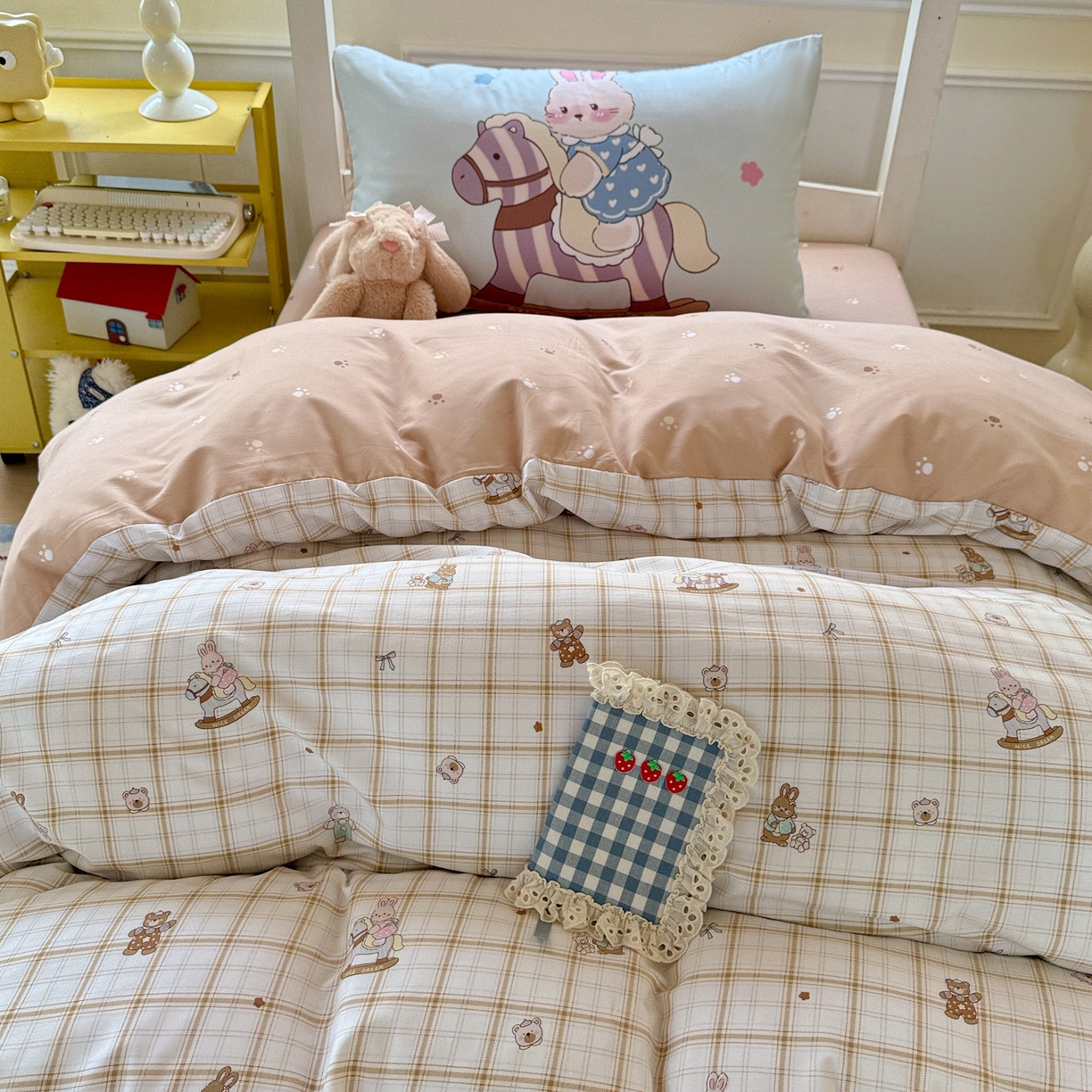 91家纺网 家纺一手货源 找家纺 （总）海岛哥哥 2025新款软柔棉105g大版双面印花宿舍学生三件套上下铺三件套（提供买家秀）