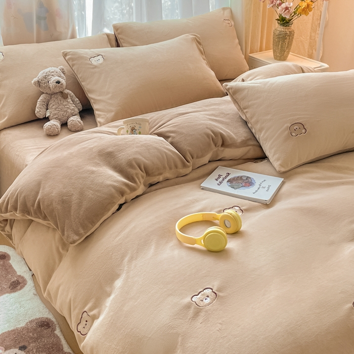 91家纺网 家纺一手货源 找家纺 （总）857家居 2025新款高克重牛奶绒刺绣四件套