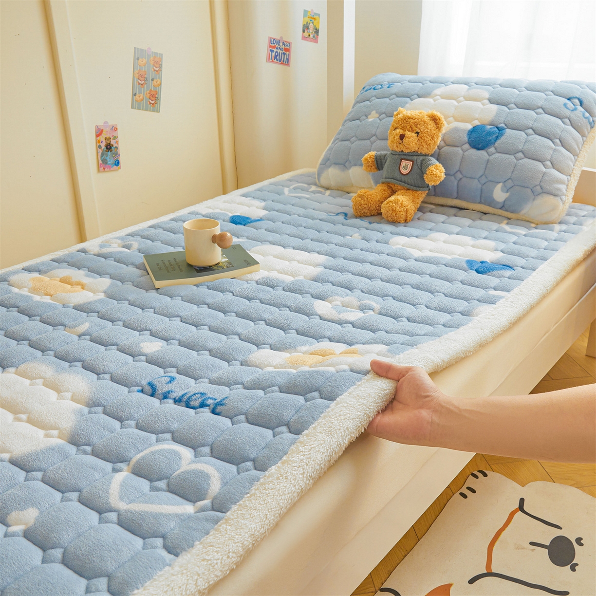 91家纺网 家纺一手货源 找家纺 雯豆家纺 【加厚款】2025新款牛奶绒床褥床垫学生宿舍床护垫子 牛奶绒床褥-爱心云【加厚款】