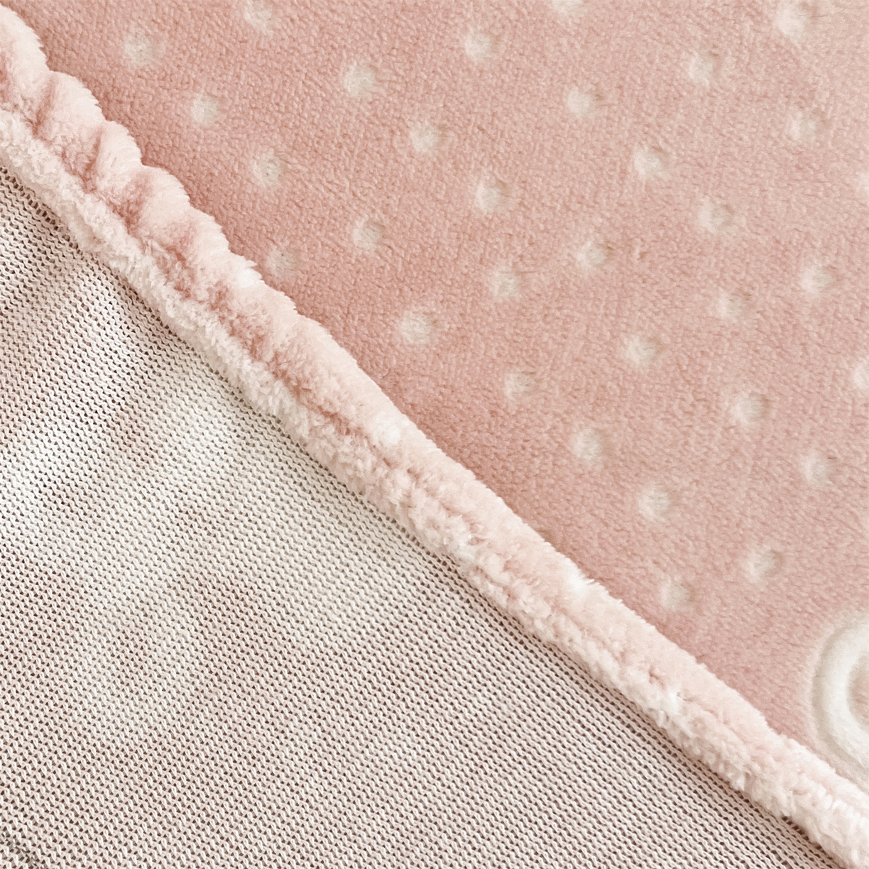 91家纺网 家纺一手货源 找家纺 857家居 2025新款樱桃牛奶绒床笠 樱桃-橘色