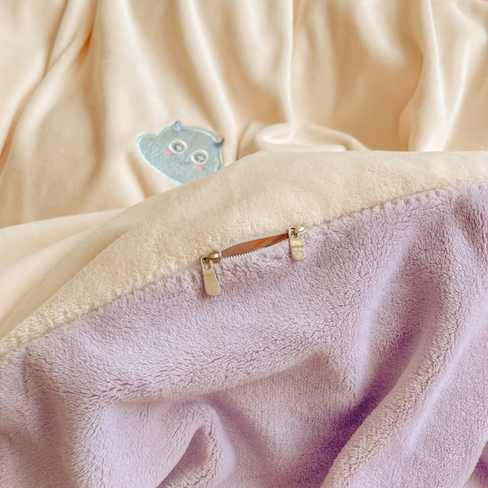 91家纺网 家纺一手货源 找家纺 857家居 2025新款高克重牛奶绒刺绣四件套 七彩怪兽