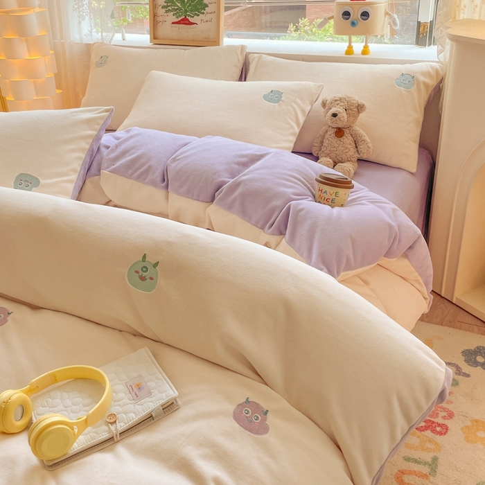 91家纺网 家纺一手货源 找家纺 857家居 2025新款高克重牛奶绒刺绣四件套 七彩怪兽