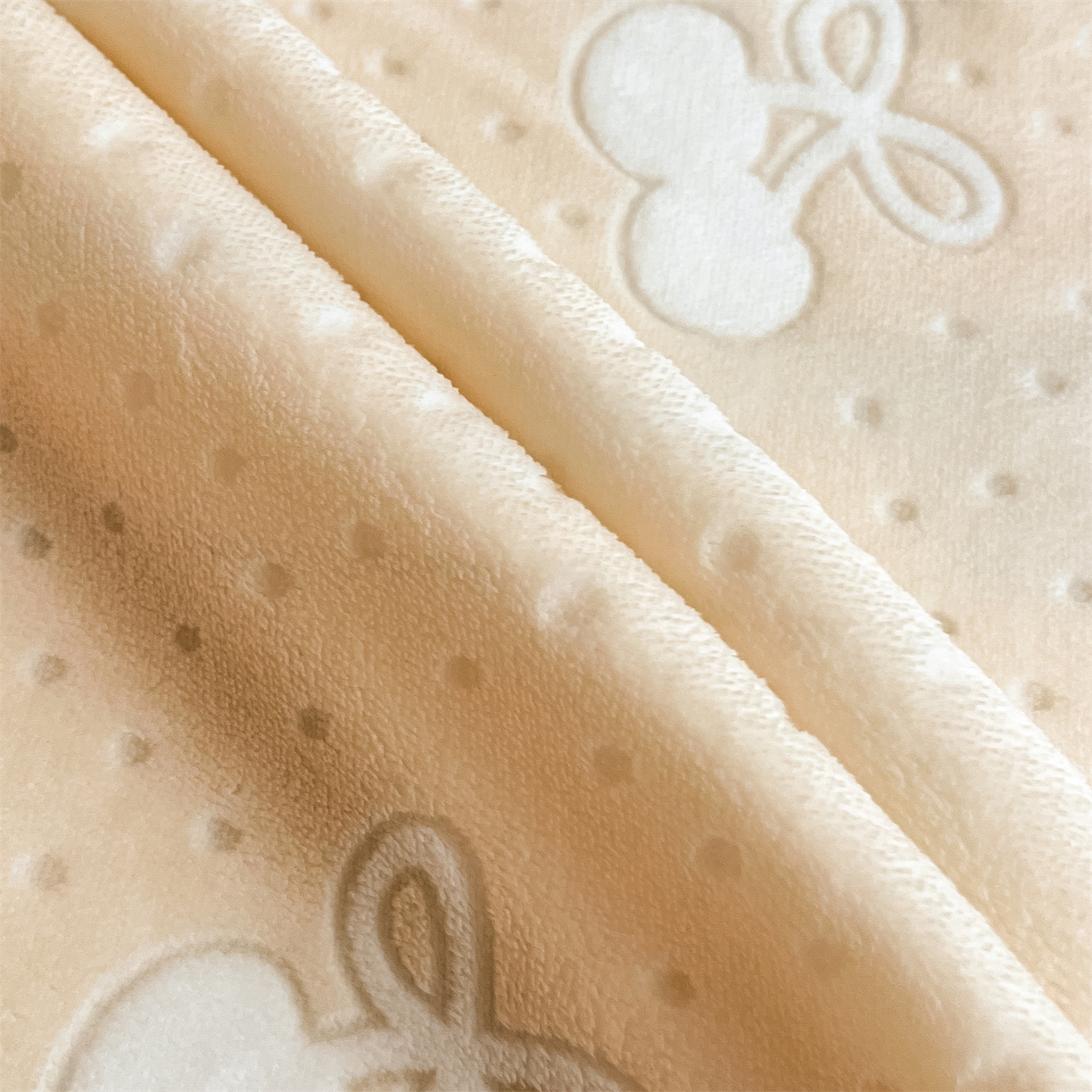 91家纺网 家纺一手货源 找家纺 857家居 2025新款樱桃牛奶绒床笠 樱桃-卡其