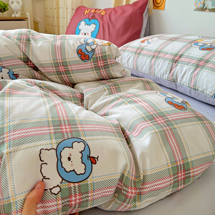 91家纺网 家纺一手货源 找家纺 海岛哥哥 2025新款105克软绵绵大版枕套四件套系列-大床图（有买家秀）复古绿格狗