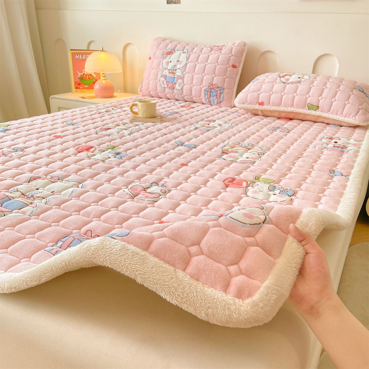 91家纺网 家纺一手货源 找家纺 （总）雯豆家纺 【加厚款】2025新款牛奶绒床垫床护垫印花小清新床褥床垫子