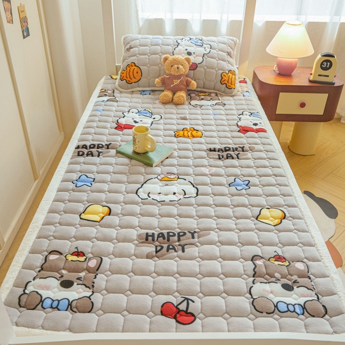 91家纺网 家纺一手货源 找家纺 雯豆家纺 【加厚款】2025新款牛奶绒床褥床垫学生宿舍床护垫子 牛奶绒床褥-假日小狗【加厚款】