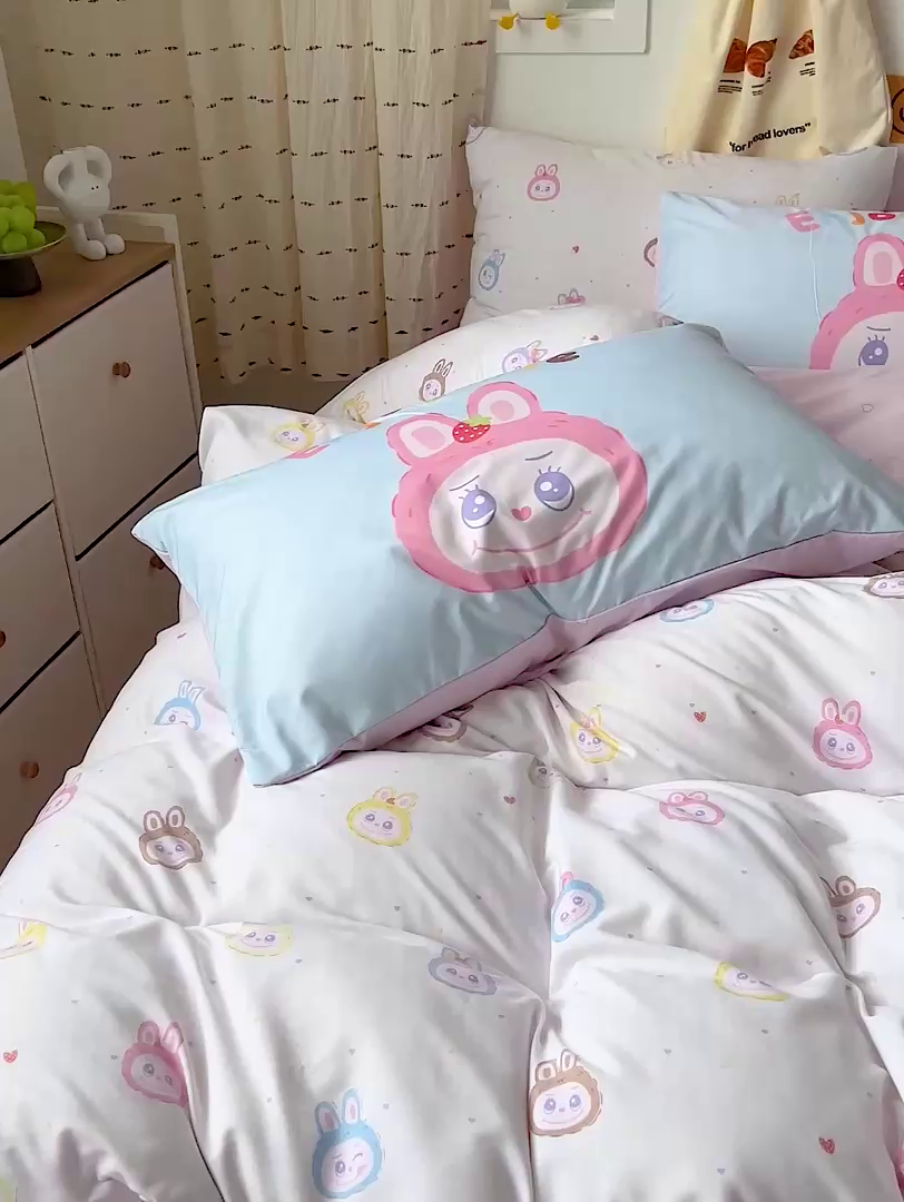 91家纺网 家纺一手货源 找家纺 海岛哥哥 2025新款105克软绵绵大版枕套四件套系列-大床图（有买家秀）玩偶合集