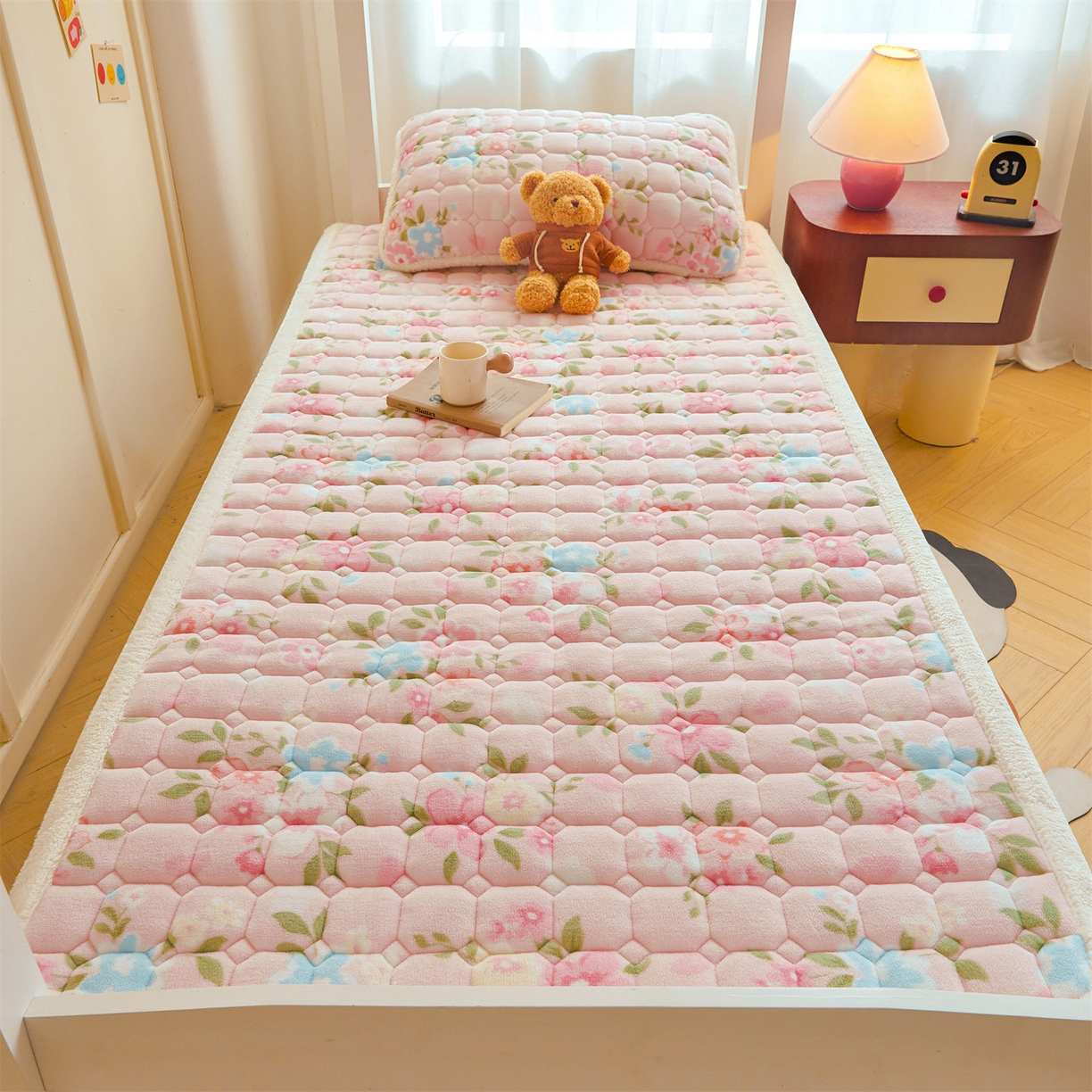 91家纺网 家纺一手货源 找家纺 雯豆家纺 【加厚款】2025新款牛奶绒床褥床垫学生宿舍床护垫子 牛奶绒床褥-莱茵【加厚款】