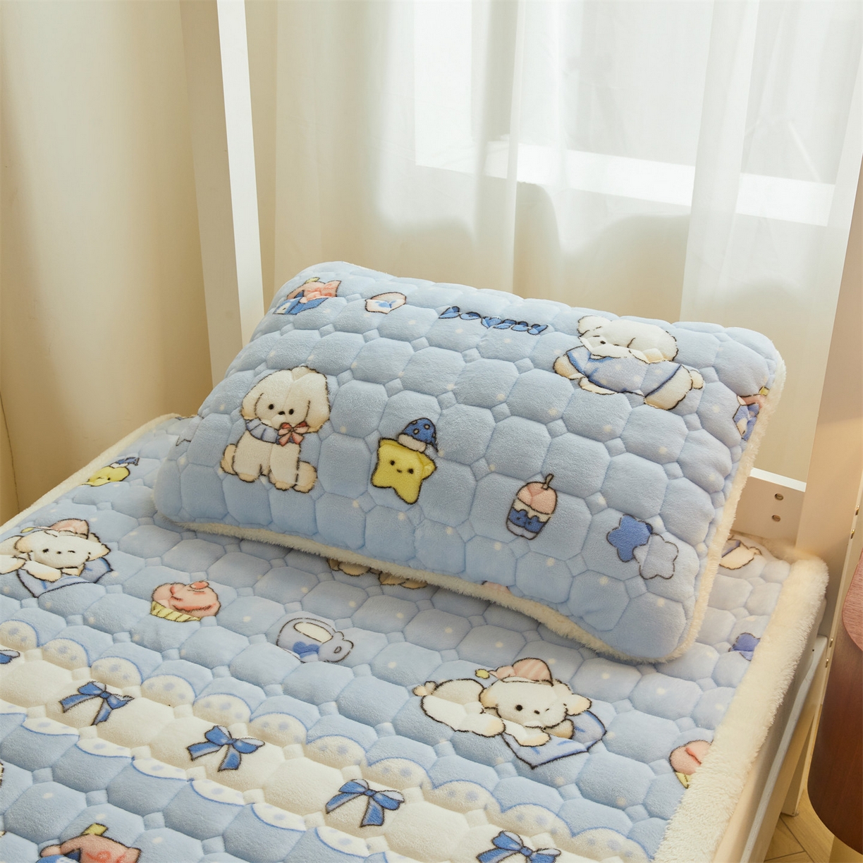 91家纺网 家纺一手货源 找家纺 雯豆家纺 【加厚款】2025新款牛奶绒床褥床垫学生宿舍床护垫子 牛奶绒床褥-奶蓝小狗【加厚款】