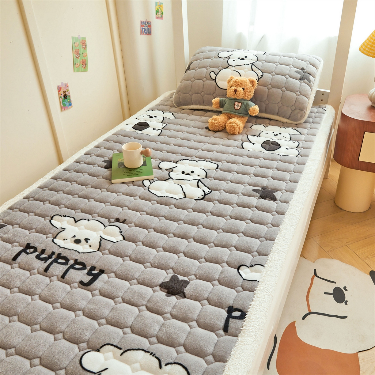 91家纺网 家纺一手货源 找家纺 雯豆家纺 【加厚款】2025新款牛奶绒床褥床垫学生宿舍床护垫子 牛奶绒床褥-皮皮狗【加厚款】