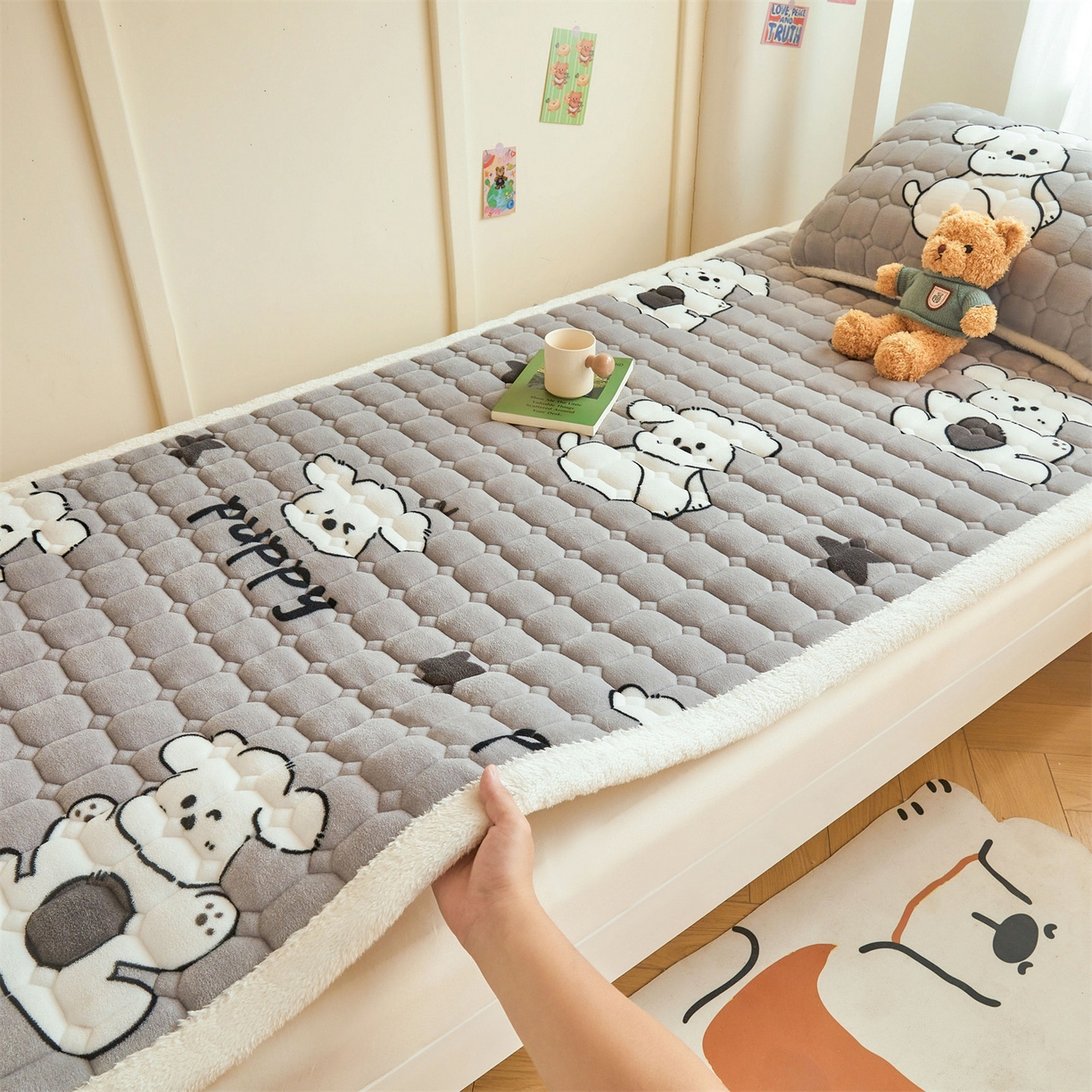 91家纺网 家纺一手货源 找家纺 雯豆家纺 【加厚款】2025新款牛奶绒床褥床垫学生宿舍床护垫子 牛奶绒床褥-皮皮狗【加厚款】