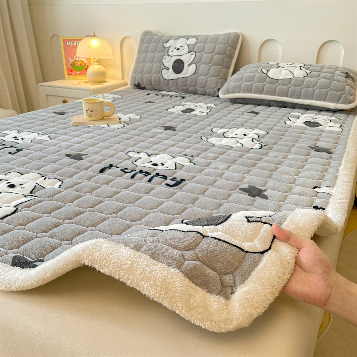 91家纺网 家纺一手货源 找家纺 （总）雯豆家纺 【加厚款】2025新款牛奶绒床垫床护垫印花小清新床褥床垫子