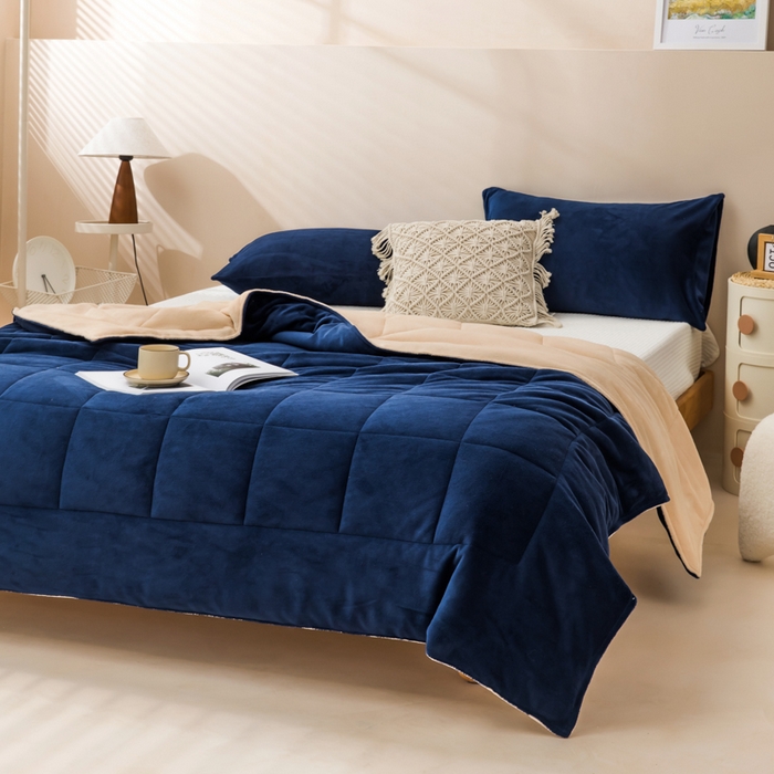 91家纺网 家纺一手货源 找家纺 （总）恩和家纺 2025新款牛奶绒方格绗缝毯