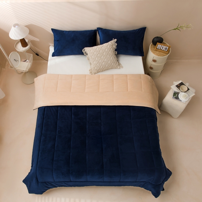 91家纺网 家纺一手货源 找家纺 （总）恩和家纺 2025新款牛奶绒方格绗缝毯