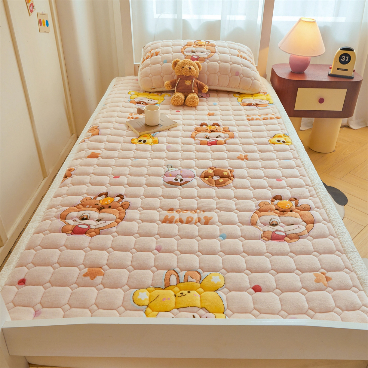 91家纺网 家纺一手货源 找家纺 雯豆家纺 【加厚款】2025新款牛奶绒床褥床垫学生宿舍床护垫子 牛奶绒床褥-甜心布布【加厚款】