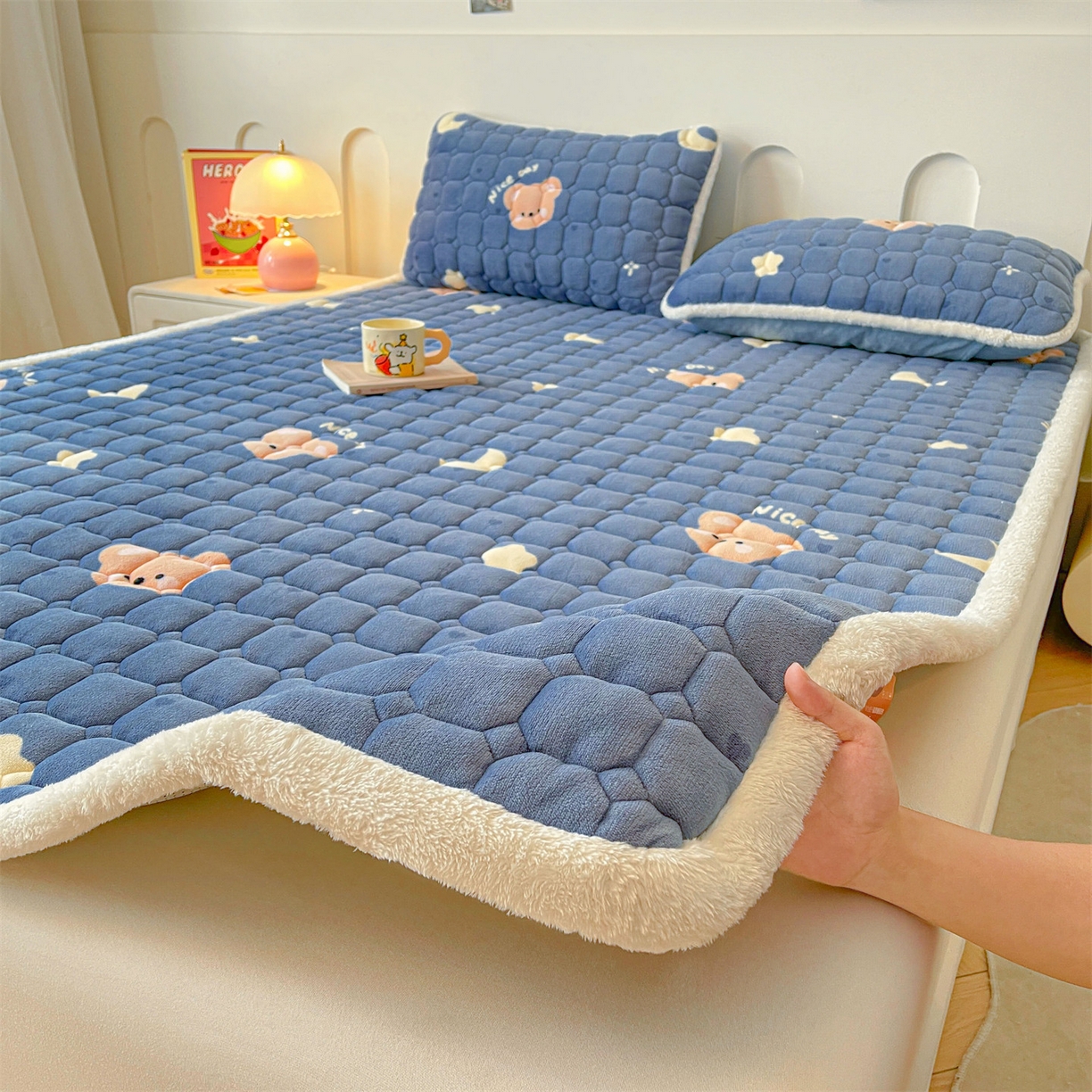 91家纺网 家纺一手货源 找家纺 （总）雯豆家纺 【加厚款】2025新款牛奶绒床垫床护垫印花小清新床褥床垫子