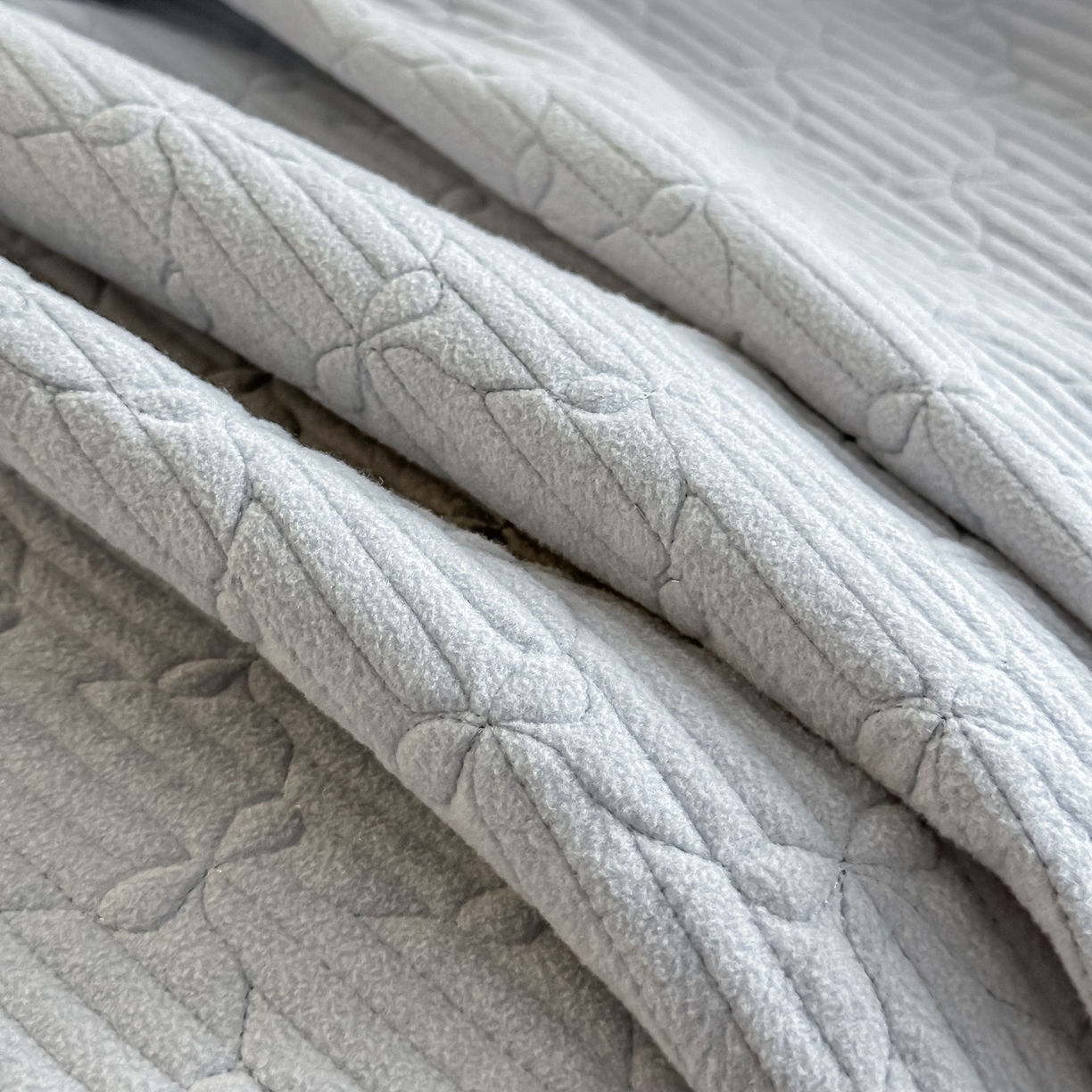 91家纺网 家纺一手货源 找家纺 （总）手艺人家纺 2025新款高克重韩国绒三件套