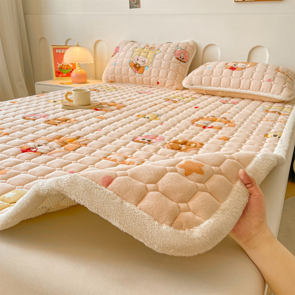 91家纺网 家纺一手货源 找家纺 （总）雯豆家纺 【加厚款】2025新款牛奶绒床垫床护垫印花小清新床褥床垫子