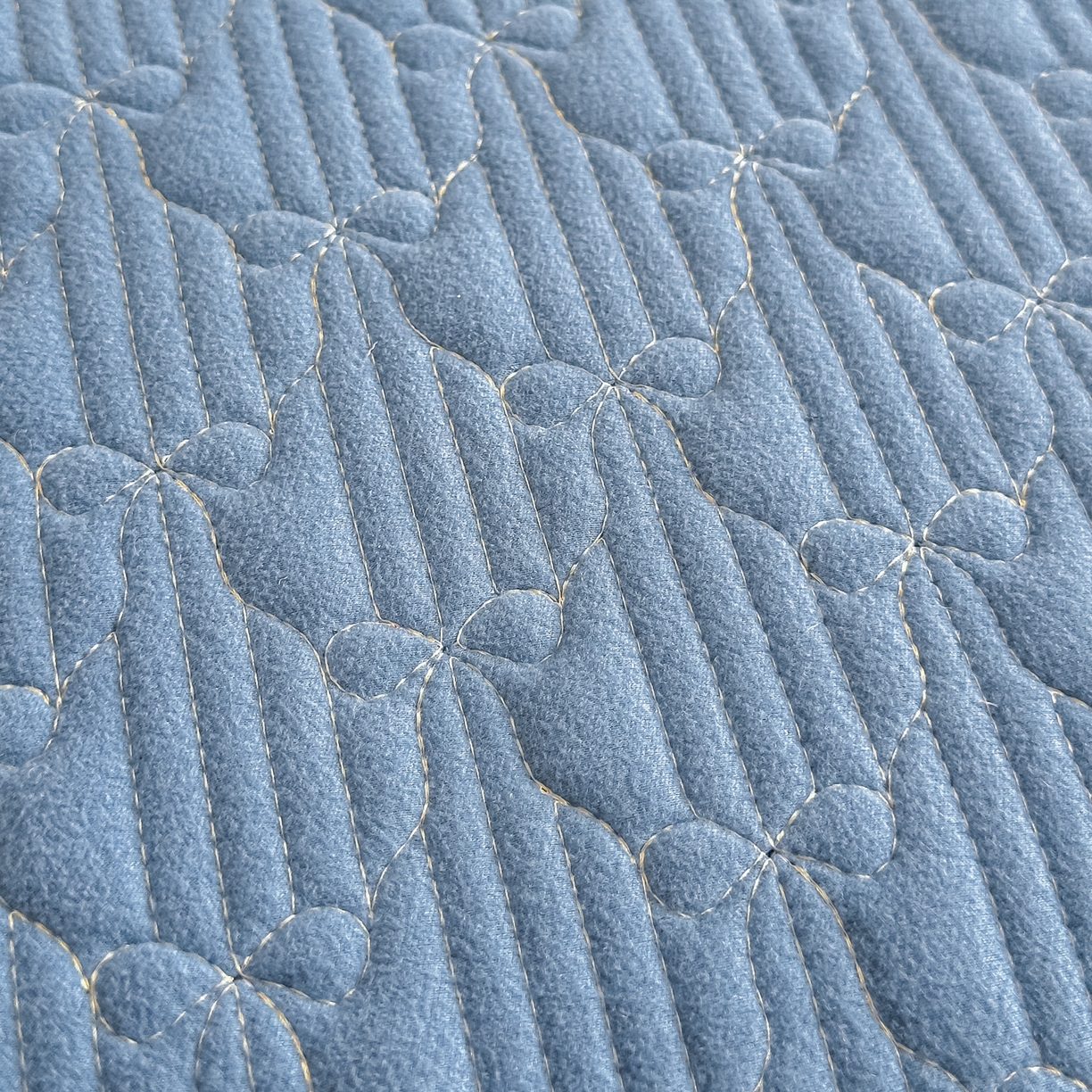 91家纺网 家纺一手货源 找家纺 手艺人家纺 2025新款高克重韩国绒三件套 HS蓝色