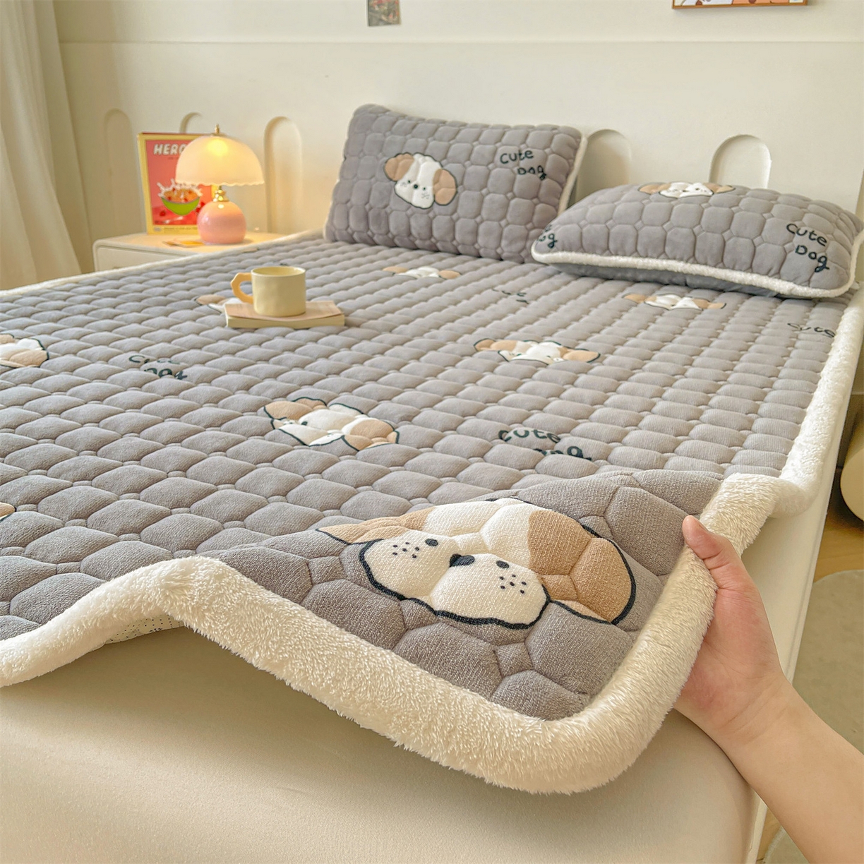 91家纺网 家纺一手货源 找家纺 （总）雯豆家纺 【加厚款】2025新款牛奶绒床垫床护垫印花小清新床褥床垫子