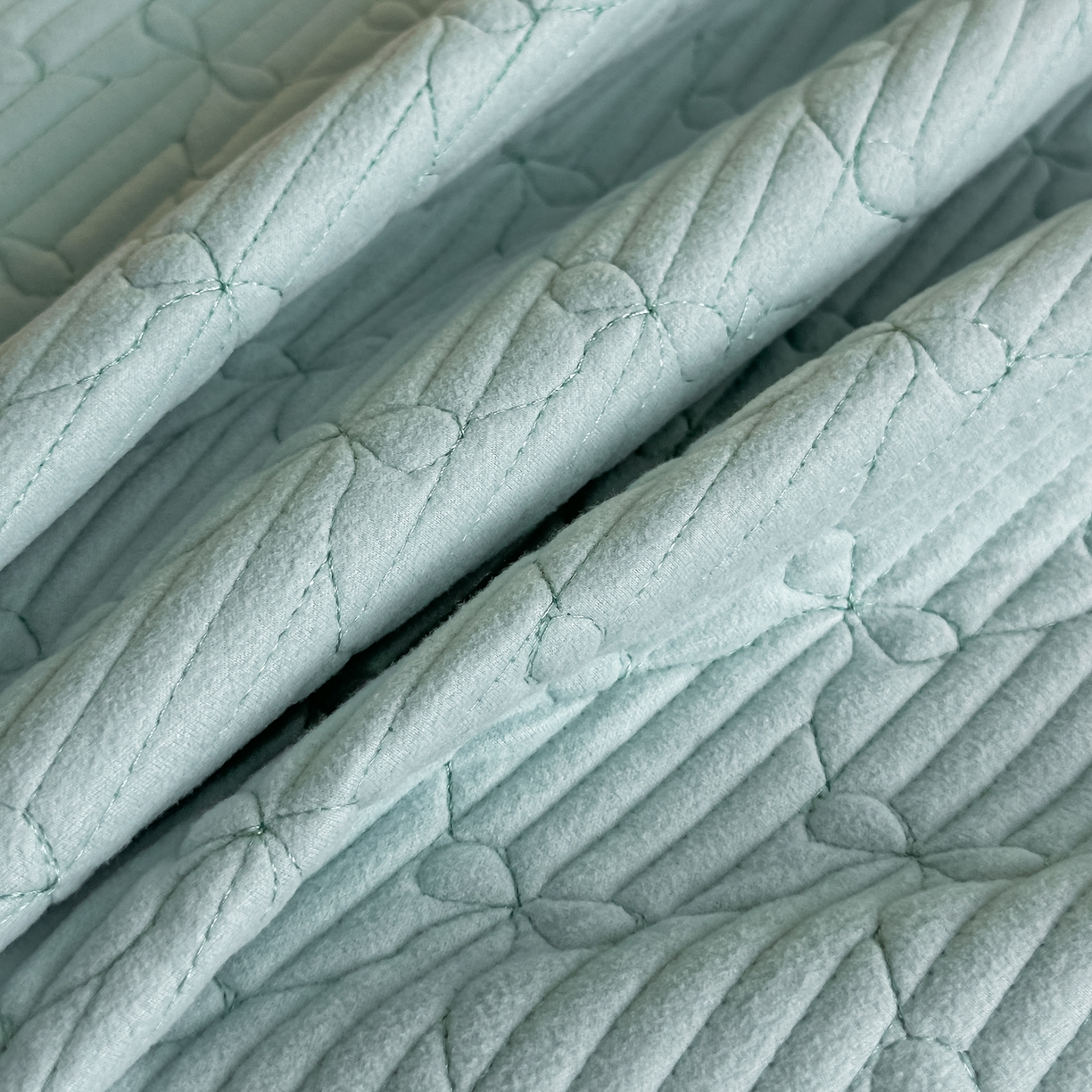 91家纺网 家纺一手货源 找家纺 手艺人家纺 2025新款高克重韩国绒三件套 HS绿色