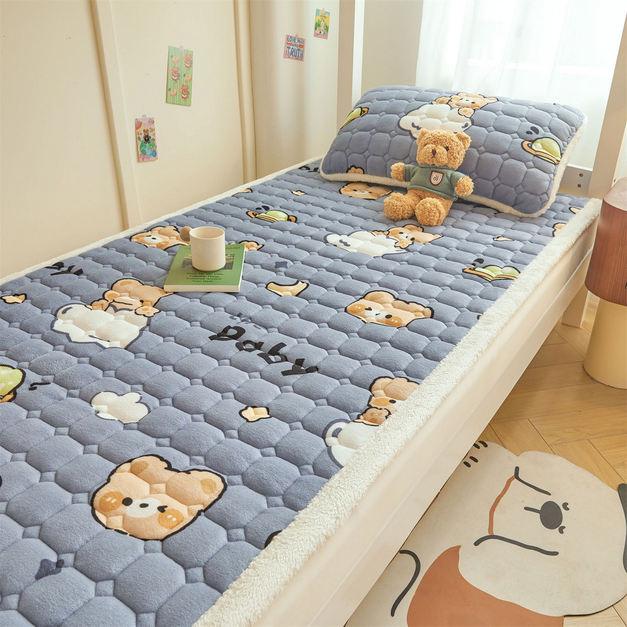 91家纺网 家纺一手货源 找家纺 雯豆家纺 【加厚款】2025新款牛奶绒床褥床垫学生宿舍床护垫子 牛奶绒床褥-云朵熊【加厚款】