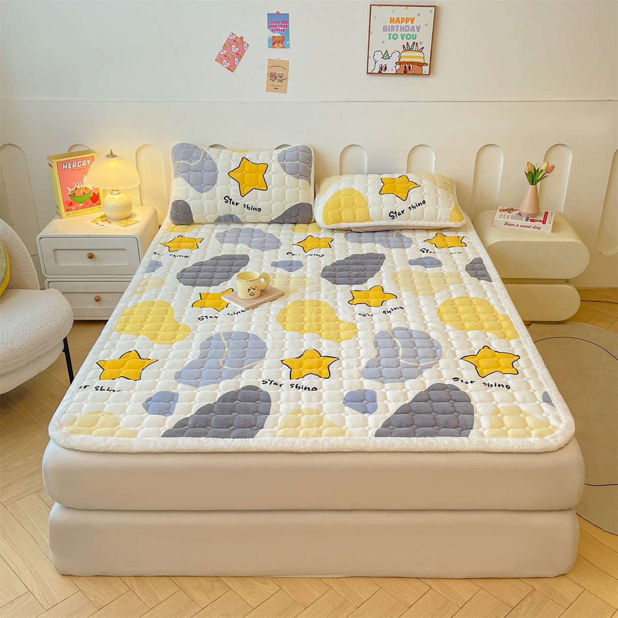 91家纺网 家纺一手货源 找家纺 雯豆家纺 【加厚款】2025新款牛奶绒床垫床护垫印花小清新床褥床垫子 牛奶绒床褥-斑点星星【加厚款】