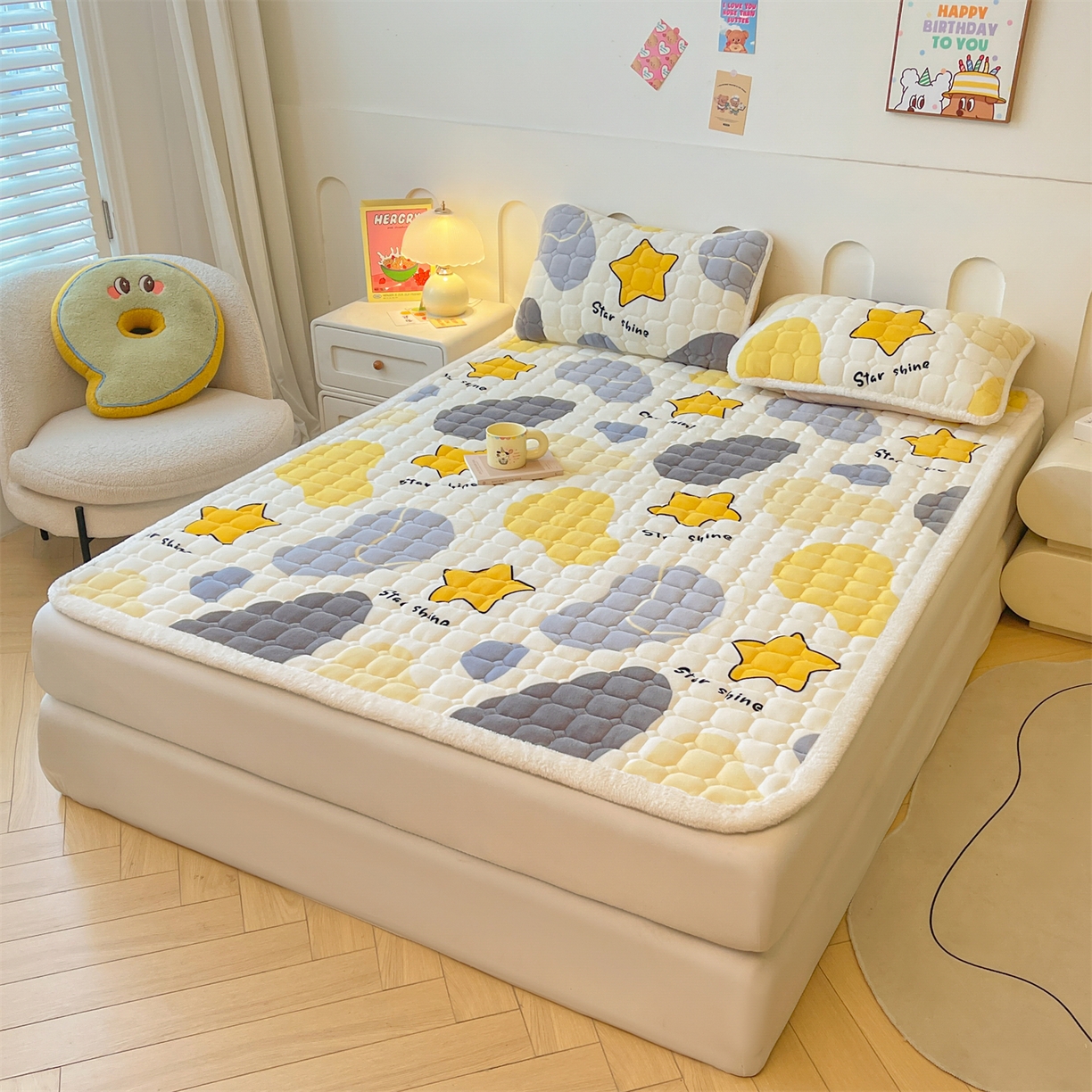 91家纺网 家纺一手货源 找家纺 雯豆家纺 【加厚款】2025新款牛奶绒床垫床护垫印花小清新床褥床垫子 牛奶绒床褥-斑点星星【加厚款】