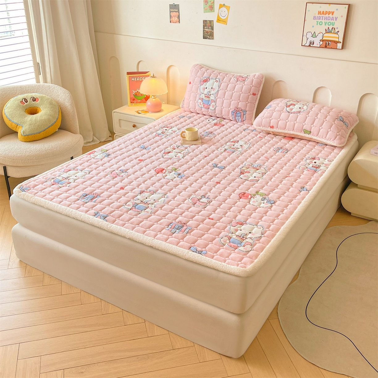 91家纺网 家纺一手货源 找家纺 雯豆家纺 【加厚款】2025新款牛奶绒床垫床护垫印花小清新床褥床垫子 牛奶绒床褥-茶杯猫咪【加厚款】