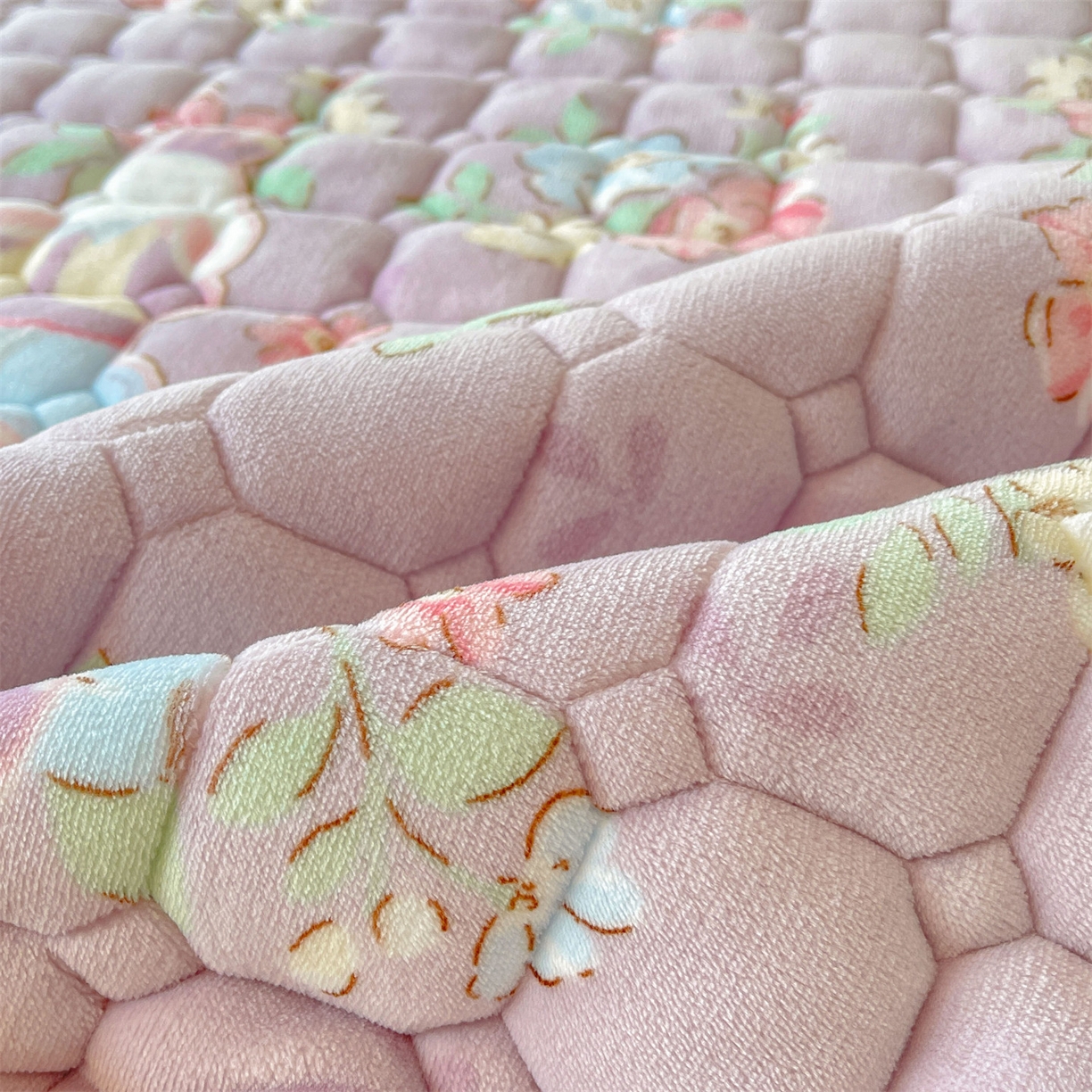 91家纺网 家纺一手货源 找家纺 雯豆家纺 【加厚款】2025新款牛奶绒床垫床护垫印花小清新床褥床垫子 牛奶绒床褥-花花仙子【加厚款】