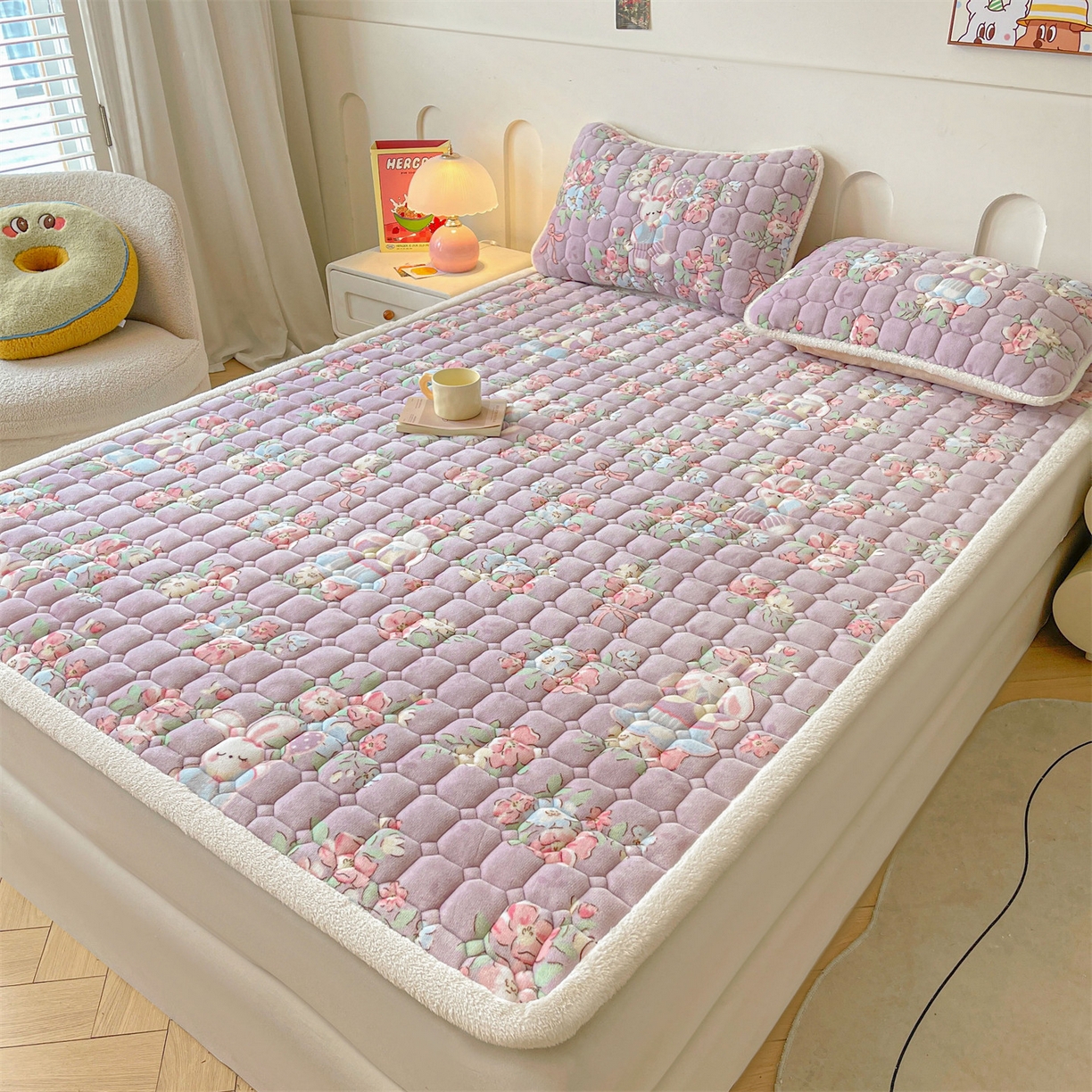 91家纺网 家纺一手货源 找家纺 雯豆家纺 【加厚款】2025新款牛奶绒床垫床护垫印花小清新床褥床垫子 牛奶绒床褥-花花仙子【加厚款】