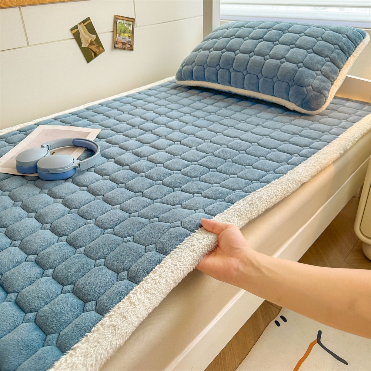 雯豆家纺 【加厚款】2025新款牛奶绒床褥纯色学生宿舍床垫子 牛奶绒床褥-碧海蓝【加厚款】