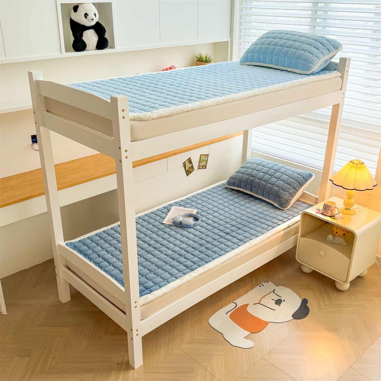 91家纺网 家纺一手货源 找家纺 雯豆家纺 【加厚款】2025新款牛奶绒床褥纯色学生宿舍床垫子 牛奶绒床褥-碧海蓝【加厚款】