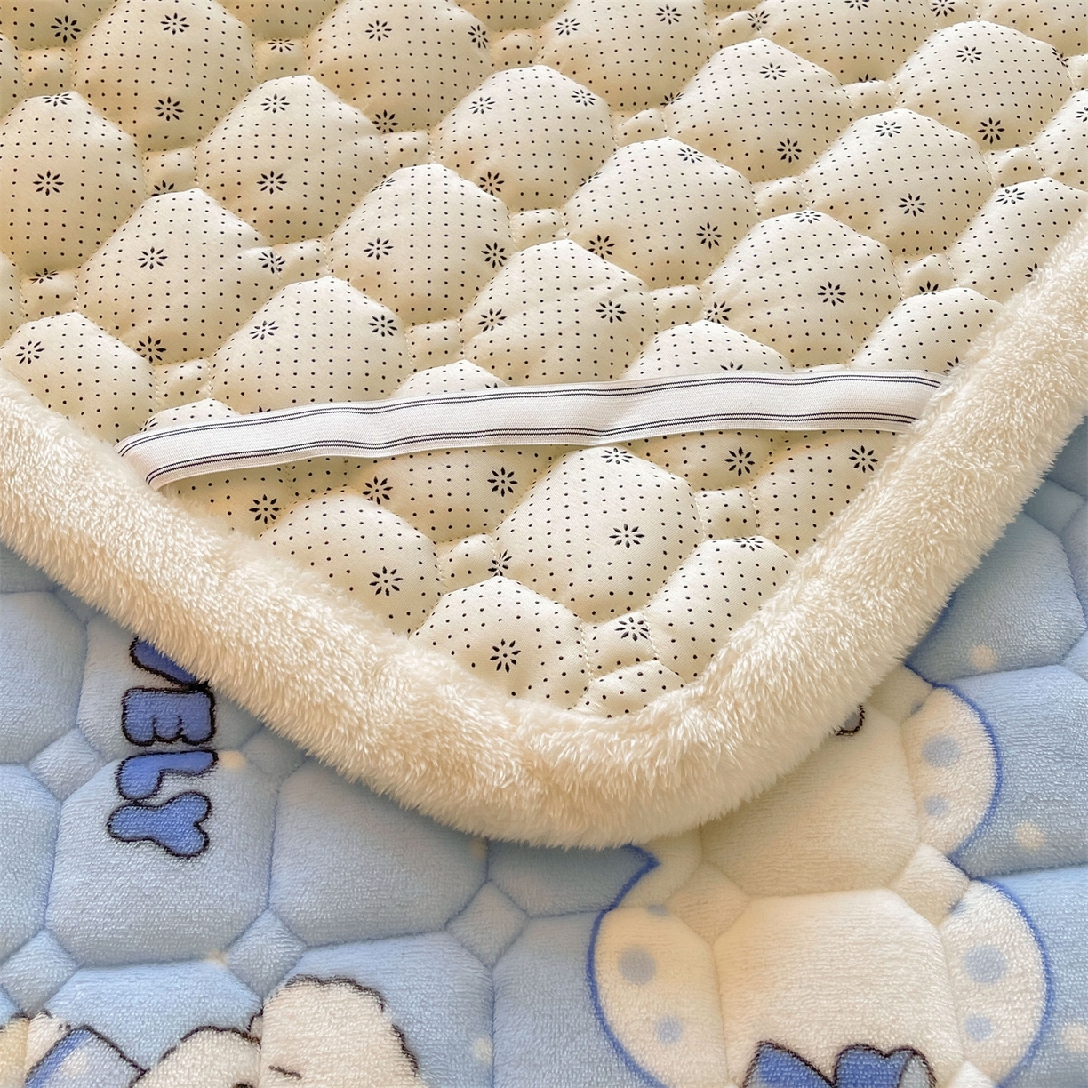 91家纺网 家纺一手货源 找家纺 雯豆家纺 【加厚款】2025新款牛奶绒床垫床护垫印花小清新床褥床垫子 牛奶绒床褥-奶蓝小狗【加厚款】