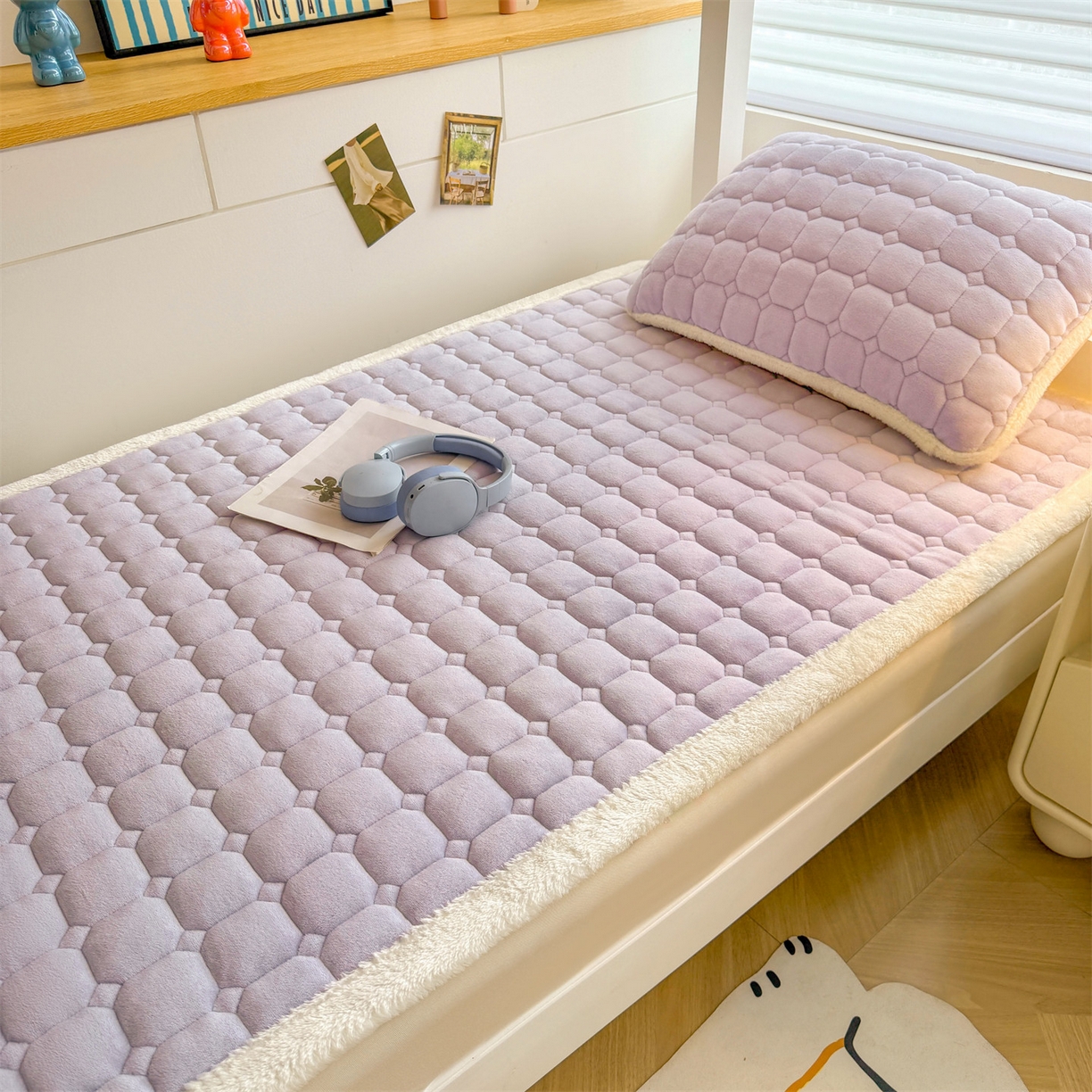 91家纺网 家纺一手货源 找家纺 雯豆家纺 【加厚款】2025新款牛奶绒床褥纯色学生宿舍床垫子 牛奶绒床褥-雪青【加厚款】