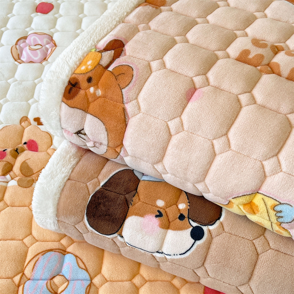 91家纺网 家纺一手货源 找家纺 雯豆家纺 【加厚款】2025新款牛奶绒床垫床护垫印花小清新床褥床垫子 组合