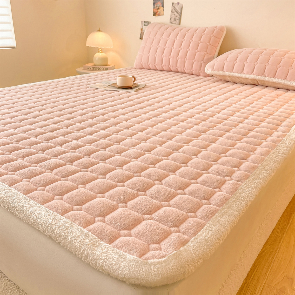 91家纺网 家纺一手货源 找家纺 （总）雯豆家纺 【加厚款】2025秋冬新款牛奶绒纯色床褥床垫床护垫子