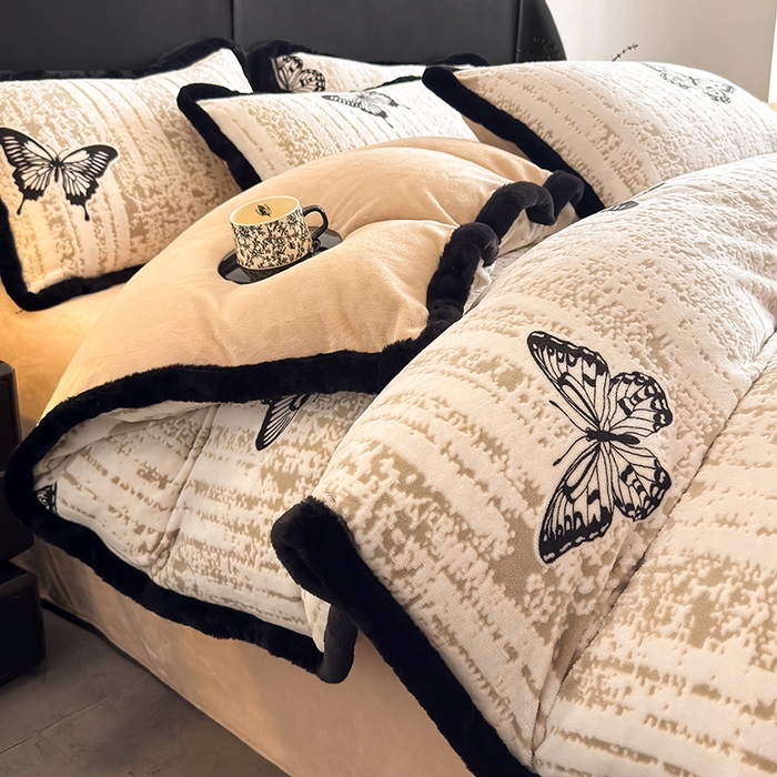 91家纺网 家纺一手货源 找家纺 （总）卡罗兰 2025新款雕花牛奶绒兔毛包边四件套